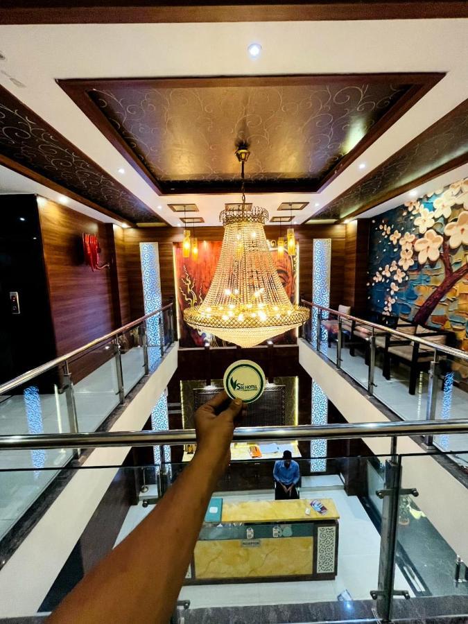 Shri Sai Hotel Āzamgarh Dış mekan fotoğraf