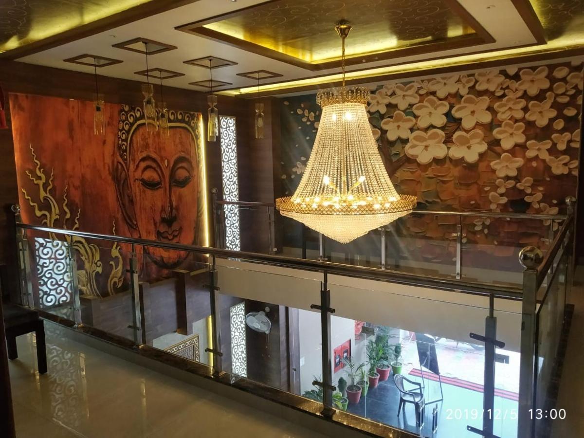 Shri Sai Hotel Āzamgarh Dış mekan fotoğraf