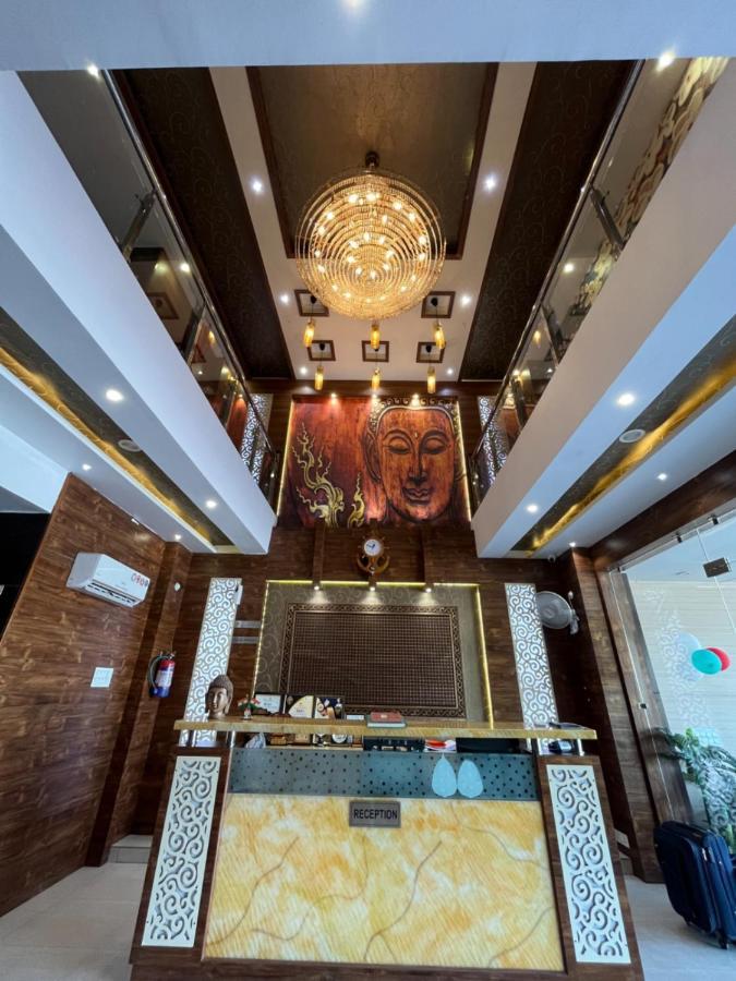 Shri Sai Hotel Āzamgarh Dış mekan fotoğraf
